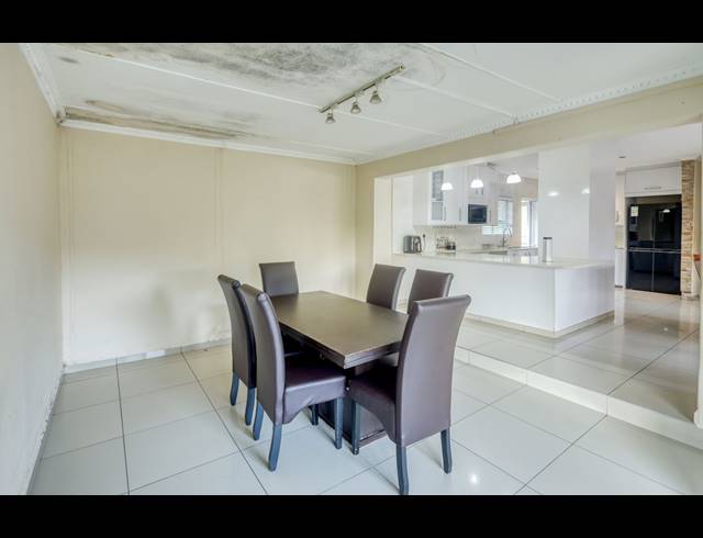 3 BEDROOM HOUSE FOR SALE IN BEACON BAY